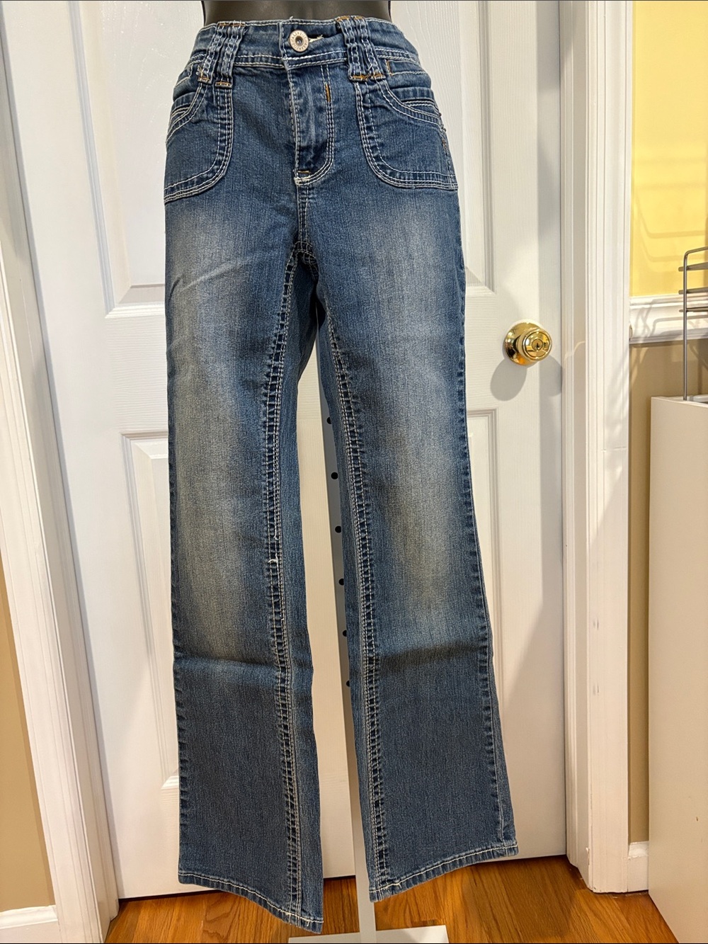 Roz & Ali bootcut Jeans size 4